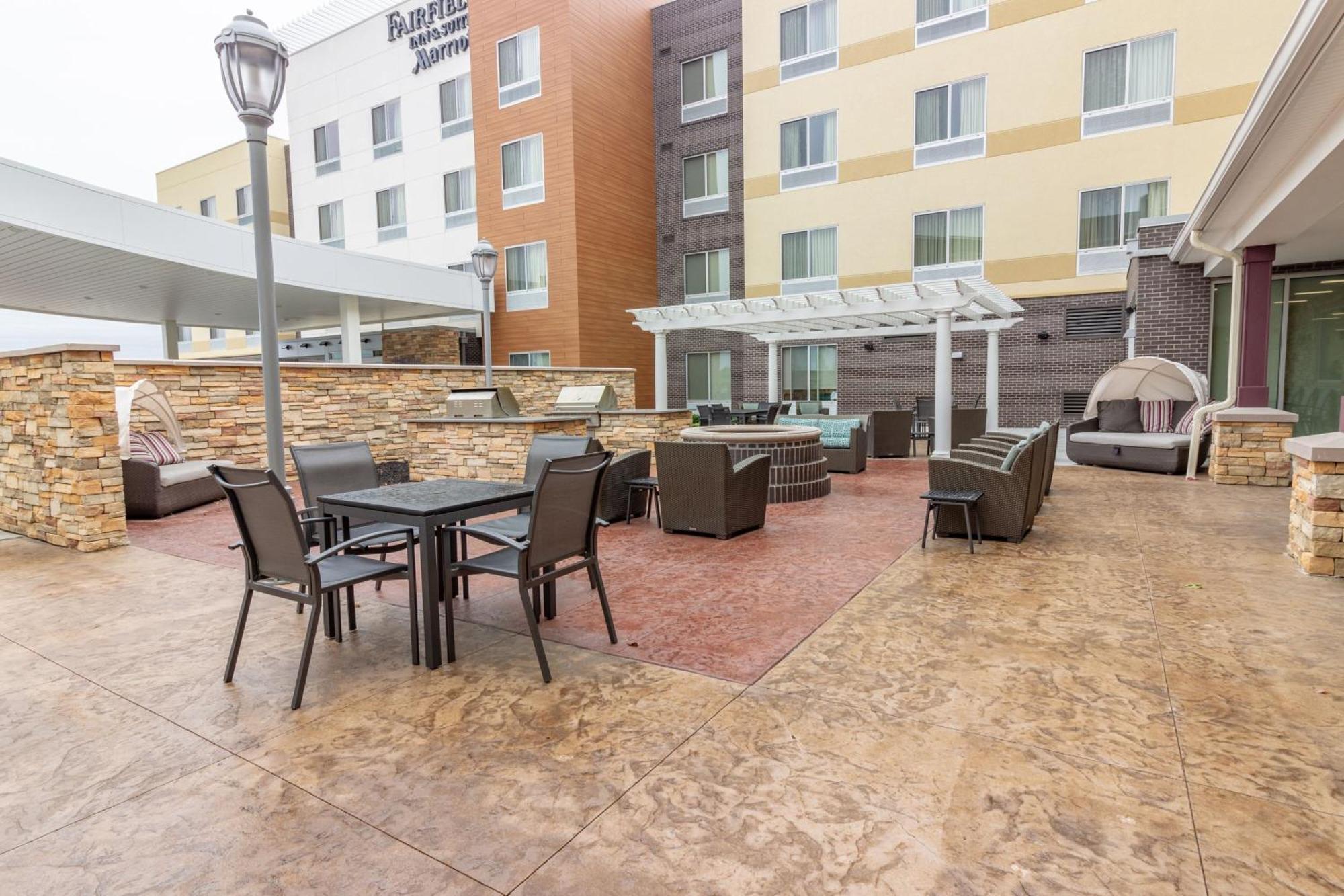 Residence Inn By Marriott St. Louis Westport Maryland Heights Exterior photo